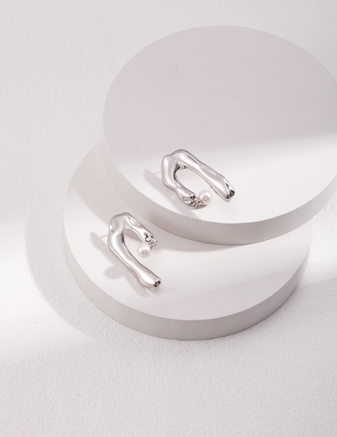 Earring Gentle Touch