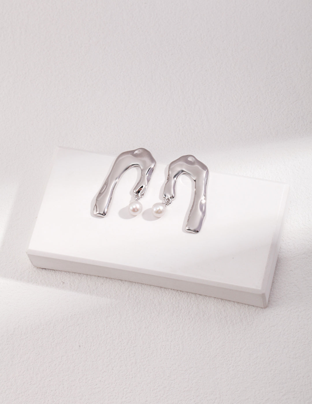 Earring Gentle Touch
