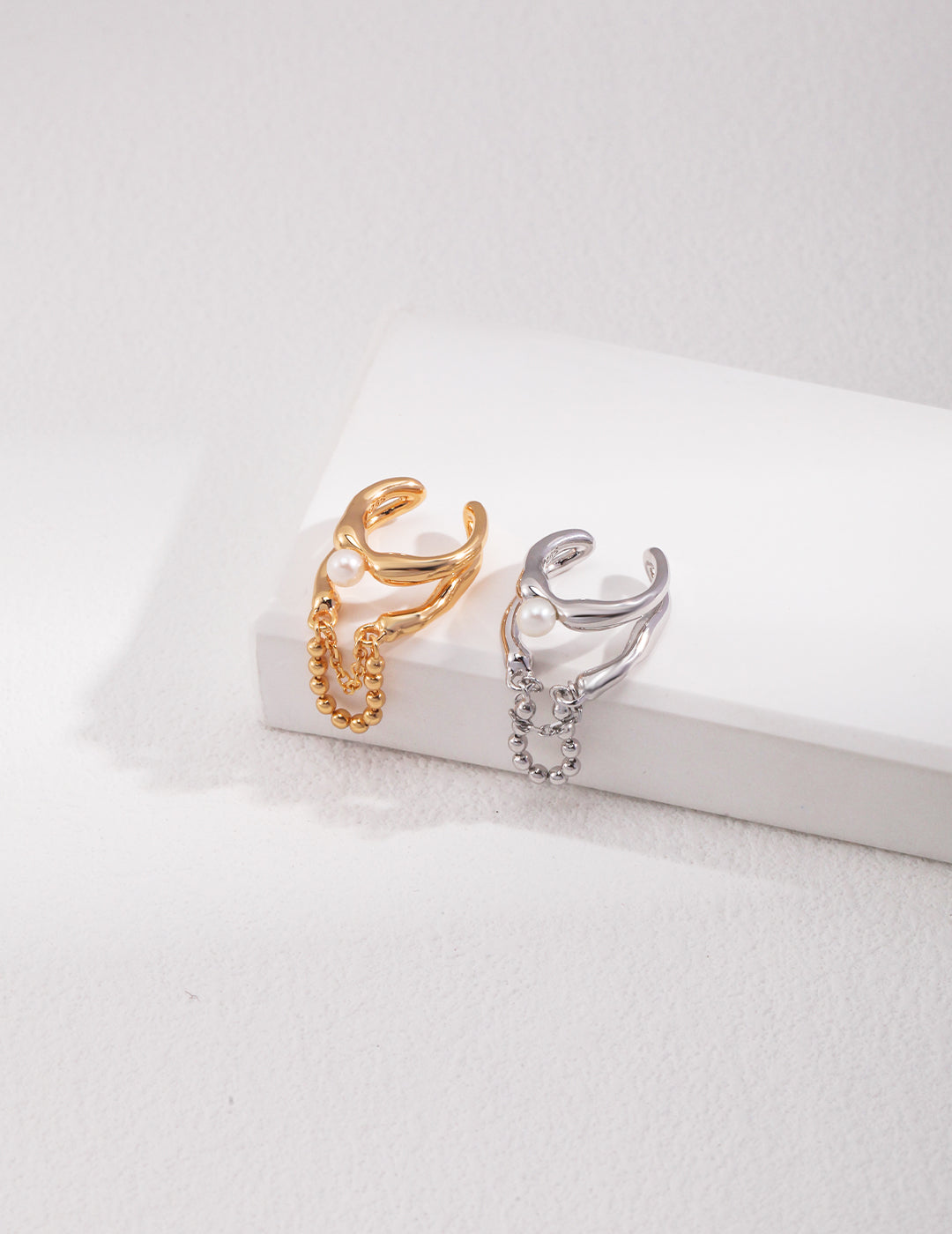 Ear Cuff Pearl Touch