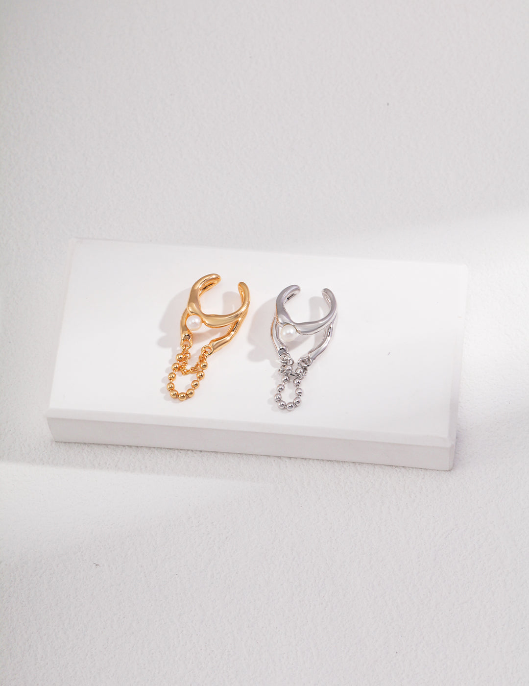 Ear Cuff Pearl Touch